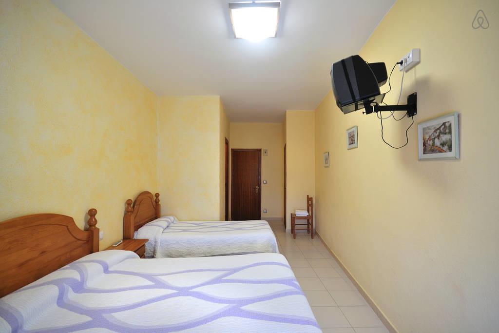 Hotel Pensio L'Avi Pep Saus Exterior foto