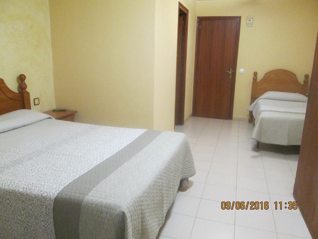 Hotel Pensio L'Avi Pep Saus Exterior foto